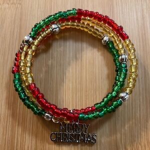 Hand Crafted Wrap Bracelet Silver Gold Red Green Merry Christmas Charm Memory